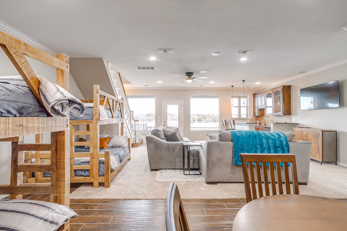 Granbury's Most Desired Main Lake Getaway!
