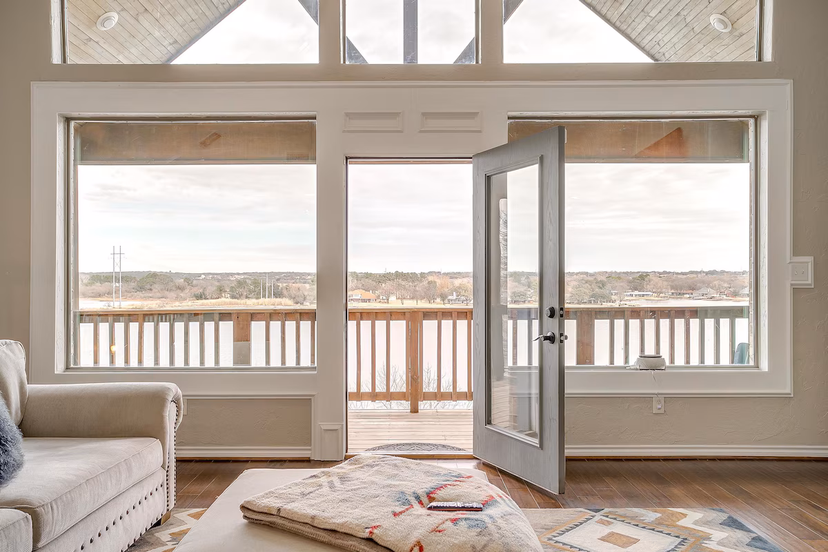 Granbury's Most Desired Main Lake Getaway!